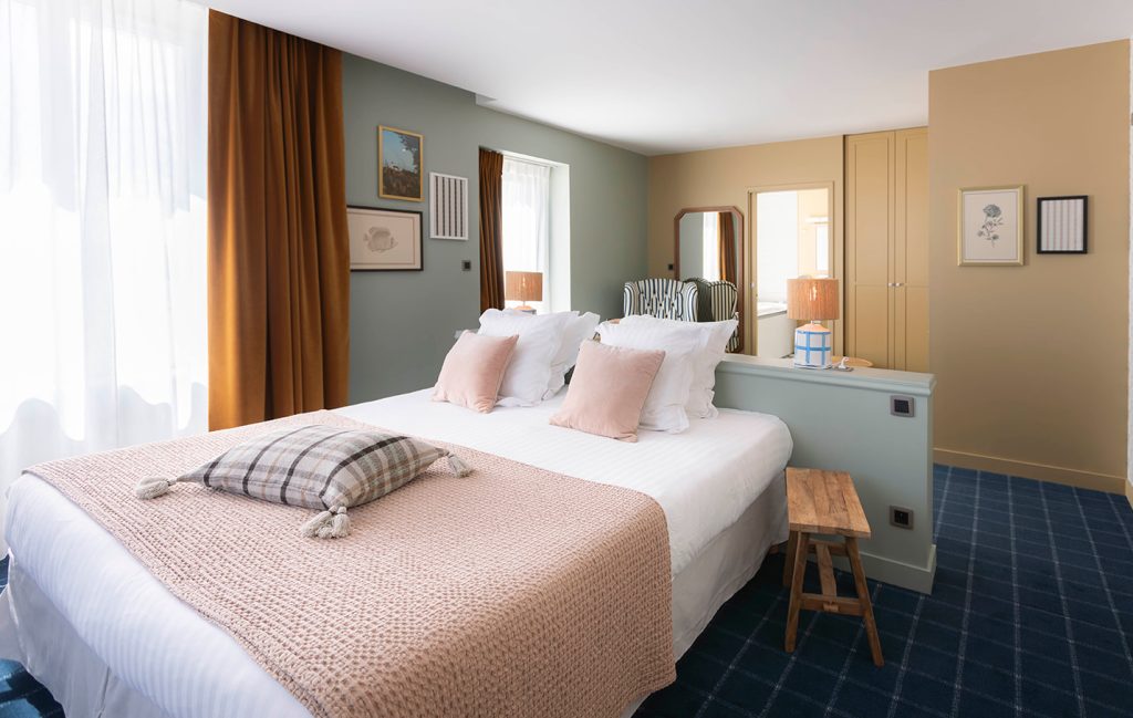 Organiser un séminaire en bord de mer : immersion professionnelle à l’Hôtel de la Mer | Junior Suite Mer Hotel de la Mer 6 1 e1747858830669 Junior Suite Mer Hotel de la Mer 6 1 e1747858830669